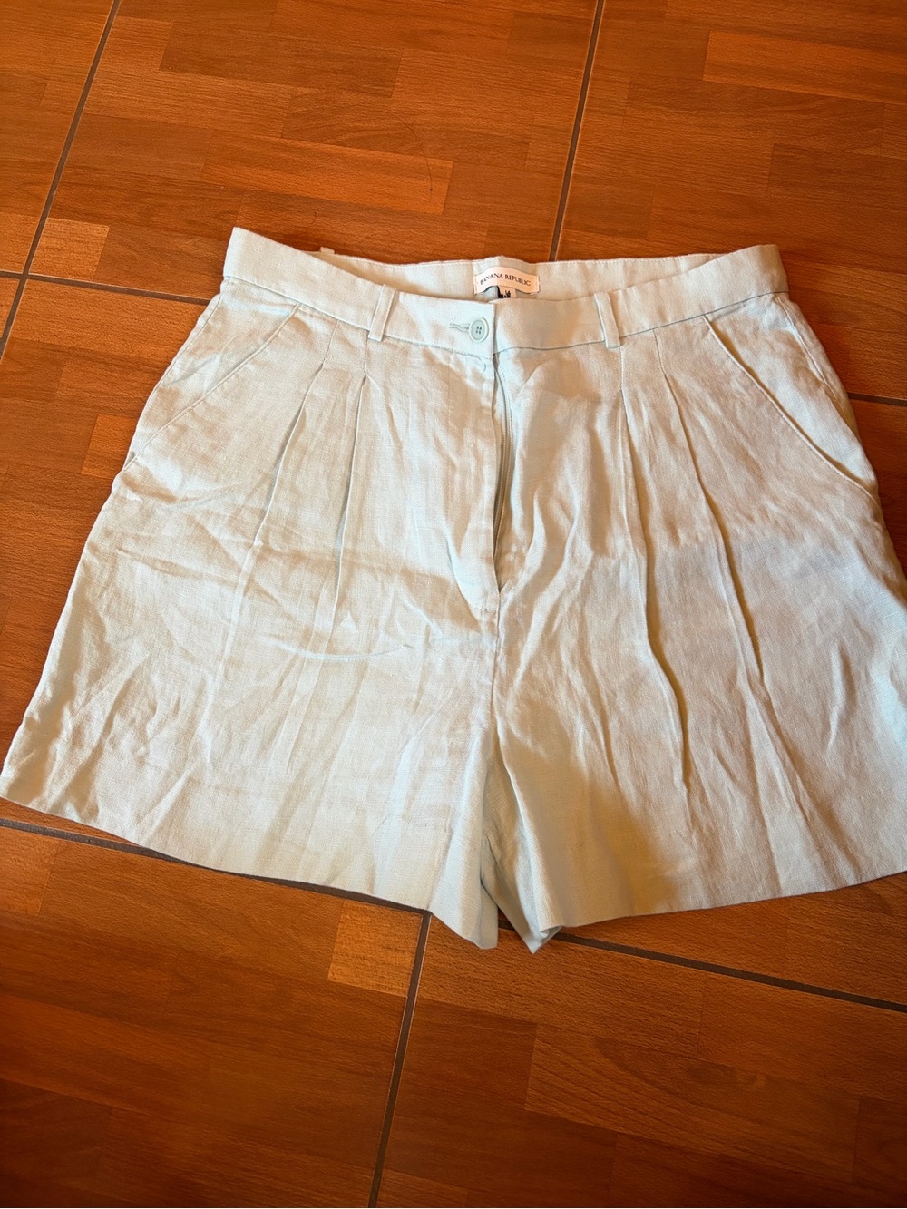 Banana Republic Light Blue Pleated Linen-Blend Women's Shorts